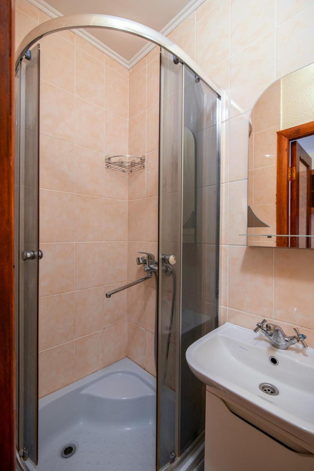 Apartment On Nauki Avenue นิปโปร ภายนอก รูปภาพ