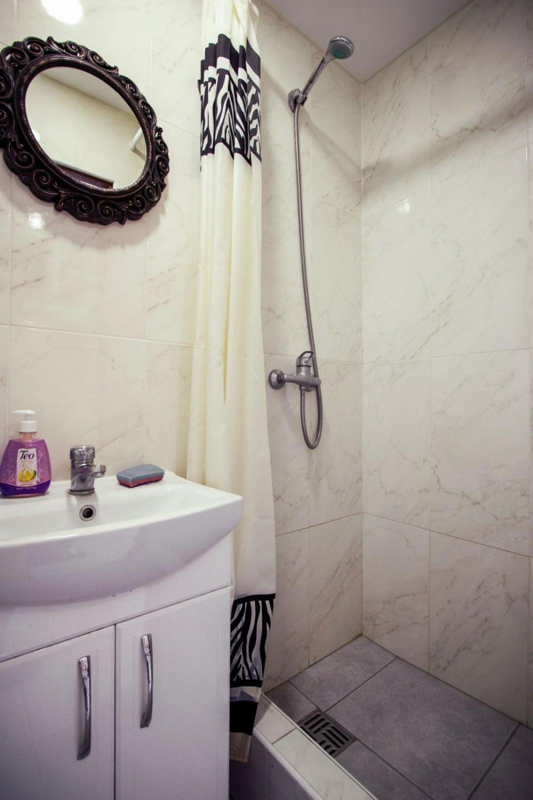 Apartment On Nauki Avenue นิปโปร ภายนอก รูปภาพ