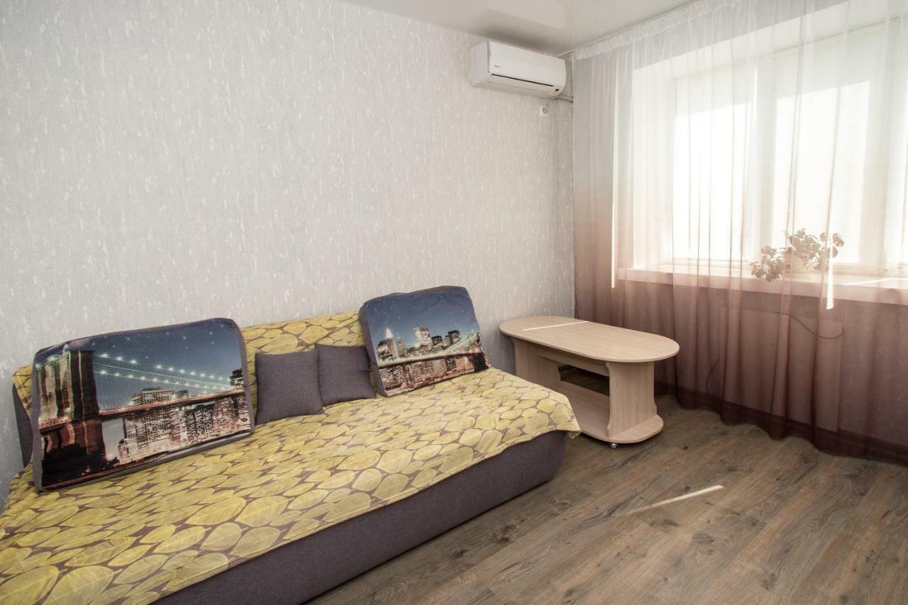 Apartment On Nauki Avenue นิปโปร ภายนอก รูปภาพ