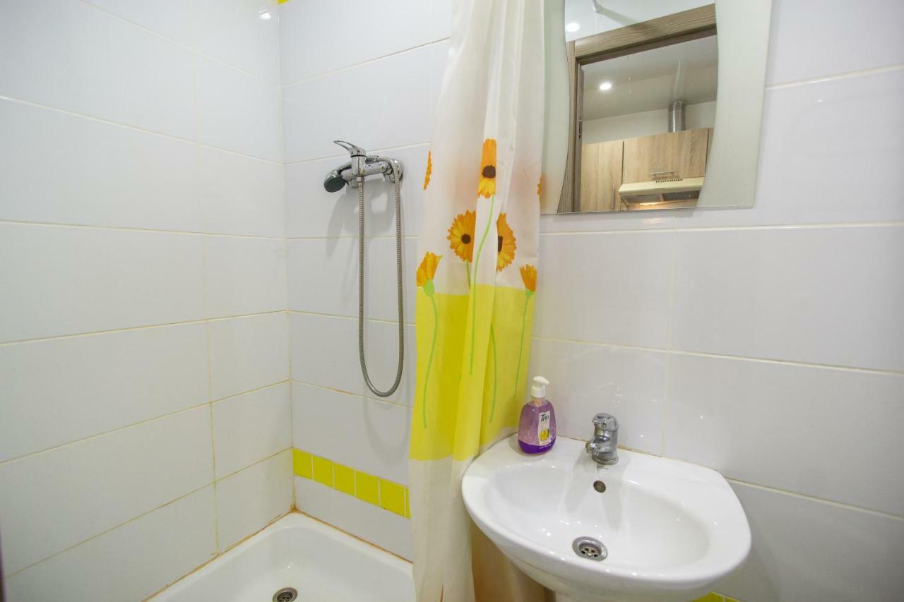 Apartment On Nauki Avenue นิปโปร ภายนอก รูปภาพ